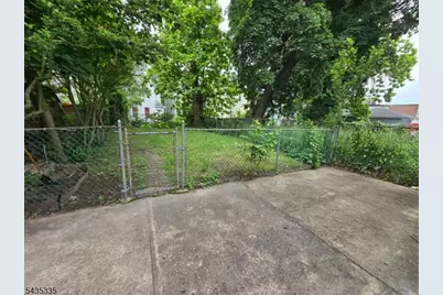 713 E 27th St, Paterson, NJ 07504 - Photo 10