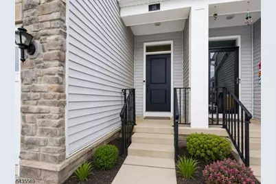 26 Wisteria Ct, Monroe Township, NJ 08831 - Photo 2