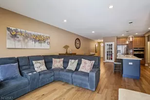 26 Wisteria Ct, Monroe Township, NJ 08831 - Photo 8