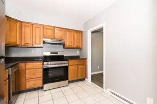190 Park St, East Orange, NJ 07017 - Photo 18