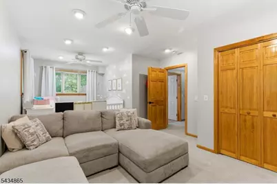 158 Glenside Trl, Byram Township, NJ 07871 - Photo 14