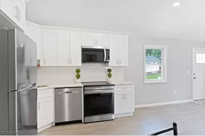 116 Bucknell Trl, Hopatcong, NJ 07843 - Photo 10