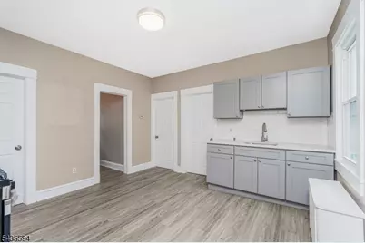 105 Louis St, New Brunswick, NJ 08901 - Photo 28