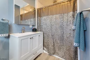 417 Mountain Rd, Readington, NJ 08833 - Photo 18