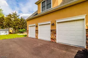 2 Brenner Ct, Franklin Township, NJ 08873 - Photo 30