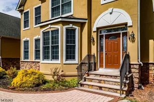 2 Brenner Ct, Franklin Township, NJ 08873 - Photo 2