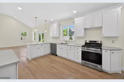35 Stanhope Rd, Sparta Township, NJ 07871 - Photo 26