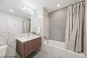 160 1st St Unit, Jersey City, NJ 07302 - Photo 8