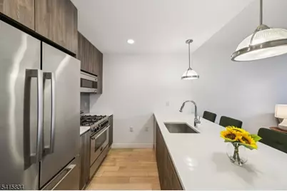 160 1st St Unit #1111, Jersey City, NJ 07302 - Photo 4