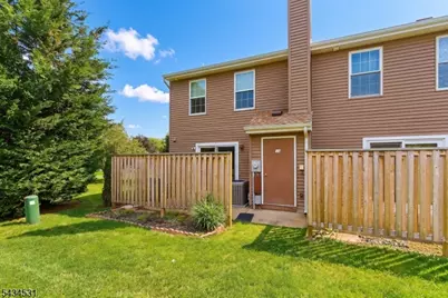 39 Canterbury Cir, Franklin Township, NJ 08873 - Photo 26