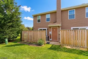 39 Canterbury Cir, Franklin Township, NJ 08873 - Photo 26