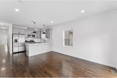 910 Bergen St #1, Newark, NJ 07112 - Photo 4