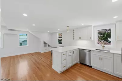333 Florence Ave, Hawthorne, NJ 07506 - Photo 6