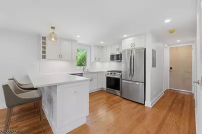 333 Florence Ave, Hawthorne, NJ 07506 - Photo 2
