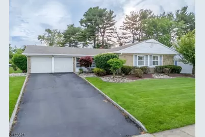 117 Idolstone Ln, Aberdeen Township, NJ 07747 - Photo 2