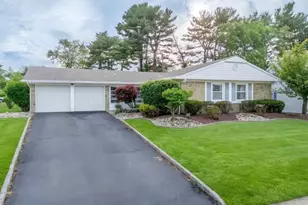 117 Idolstone Ln, Aberdeen Township, NJ 07747 - Photo 2