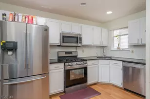 3 Constitution Ct, Montville Township, NJ 07045 - Photo 4