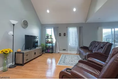 3 Constitution Ct, Montville Township, NJ 07045 - Photo 6