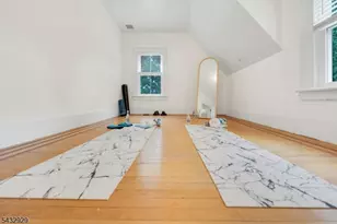 42 Llewellyn Rd, Montclair, NJ 07042 - Photo 44