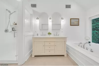 42 Llewellyn Rd, Montclair, NJ 07042 - Photo 34