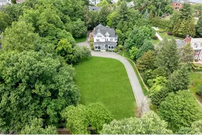 42 Llewellyn Rd, Montclair, NJ 07042 - Photo 4