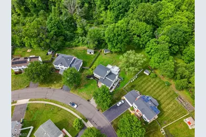 615 Van Liew Ct, Hillsborough Township, NJ 08844 - Photo 4