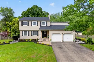 615 Van Liew Ct, Hillsborough Township, NJ 08844 - Photo 2