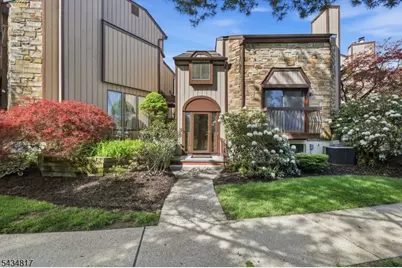 15 Delbarton Ct, Washington Township, NJ 07840 - Photo 2