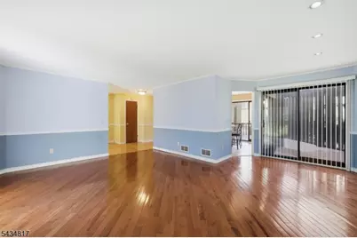 15 Delbarton Ct, Washington Township, NJ 07840 - Photo 8