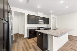86 Depot Wy, Dunellen, NJ 08812 - Photo 10