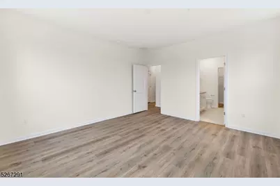 86 Depot Way, Dunellen, NJ 08812 - Photo 16