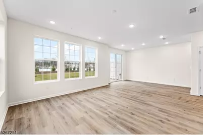 86 Depot Way, Dunellen, NJ 08812 - Photo 12