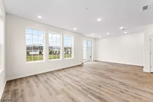 86 Depot Wy, Dunellen, NJ 08812 - Photo 12