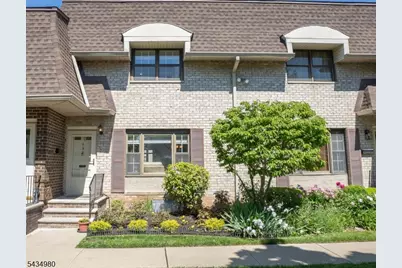 575 Grove St #G3, Clifton, NJ 07013 - Photo 2