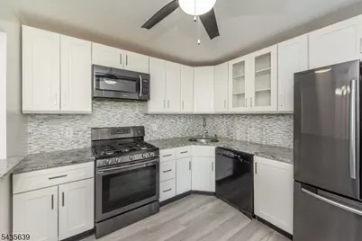 132 Robertson Way, Lincoln Park, NJ 07035 - Photo 2