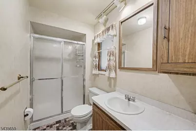 68 Yellow Brick Rd, Wayne, NJ 07470 - Photo 16