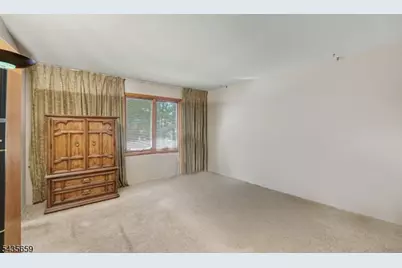 68 Yellow Brick Rd, Wayne, NJ 07470 - Photo 14