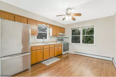 225 Charlotte Ave, South Bound Brook Boro, NJ 08880 - Photo 4