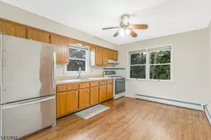 225 Charlotte Ave, South Bound Brook Boro, NJ 08880 - Photo 4
