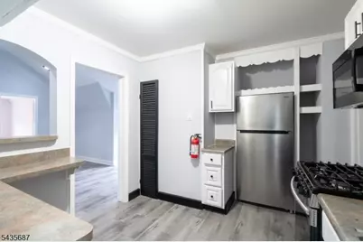 105 Shepard Ave, Apt #3, East Orange, NJ 07018 - Photo 2