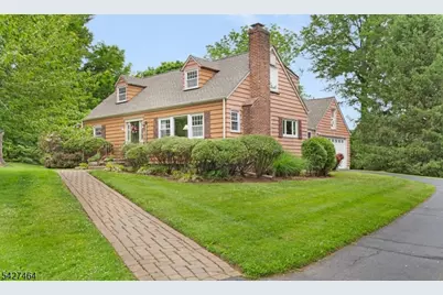 30 Hughes Ln, Watchung, NJ 07069 - Photo 1