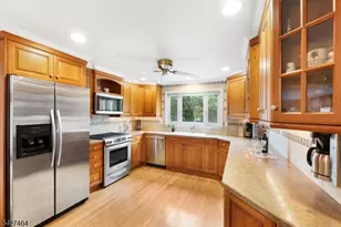 30 Hughes Ln, Watchung, NJ 07069 - Photo 6