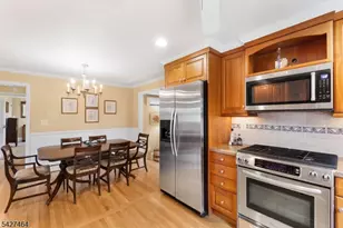 30 Hughes Ln, Watchung, NJ 07069 - Photo 8