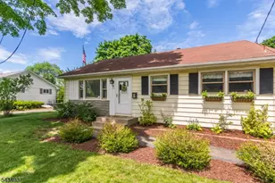 7 West St, Roxbury Township, NJ 07876 - Photo 2