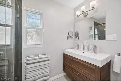 46 Phyllis Rd, West Orange Township, NJ 07052 - Photo 12