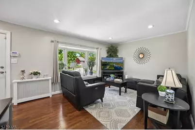 46 Phyllis Rd, West Orange Township, NJ 07052 - Photo 6