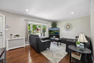 46 Phyllis Rd, West Orange Township, NJ 07052 - Photo 6