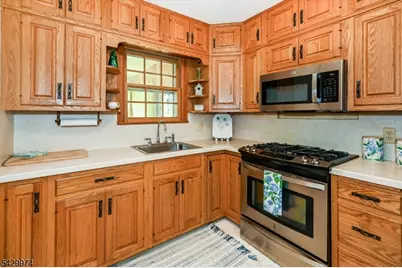 111 Jackson Ave, Wayne, NJ 07470 - Photo 12