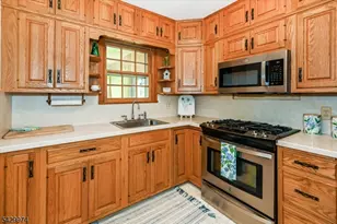 111 Jackson Ave, Wayne, NJ 07470 - Photo 12