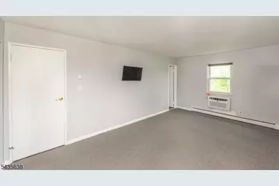 100 Pierson Miller Drive #E4, Pompton Lakes, NJ 07442 - Photo 10